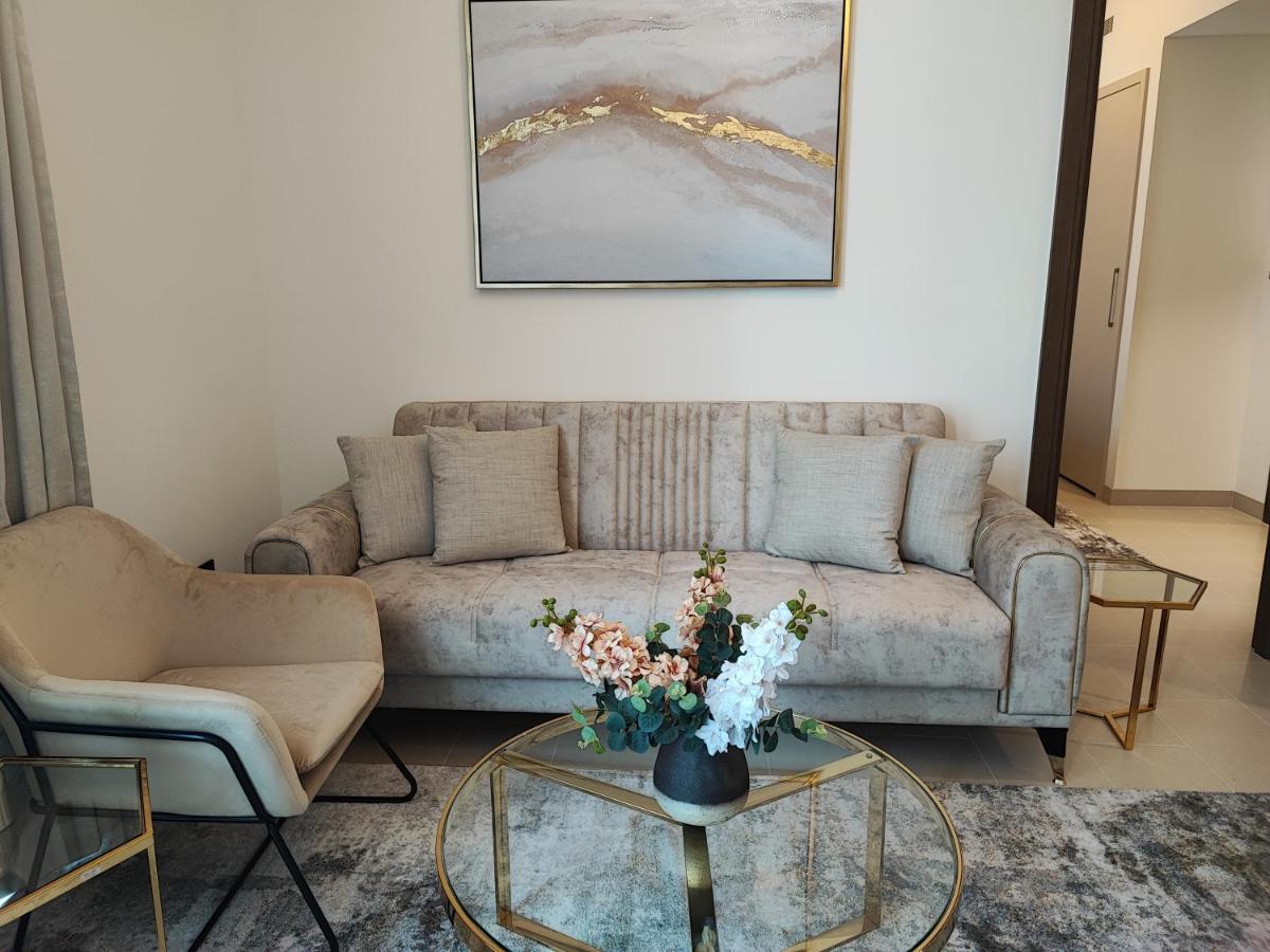 Beautiful 2 Bedroom Next To Business Bay - Sobha Creek Vista Dubái Exterior foto