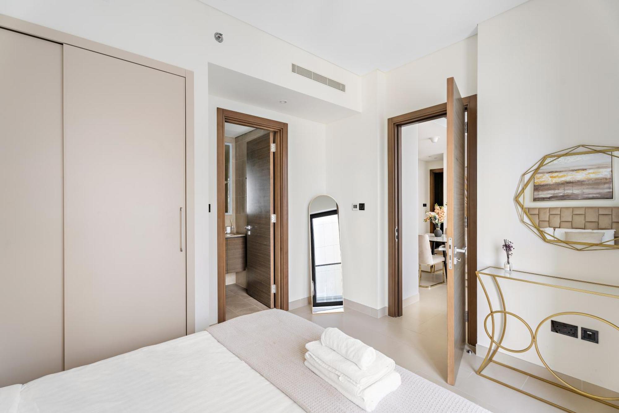 Beautiful 2 Bedroom Next To Business Bay - Sobha Creek Vista Dubái Exterior foto